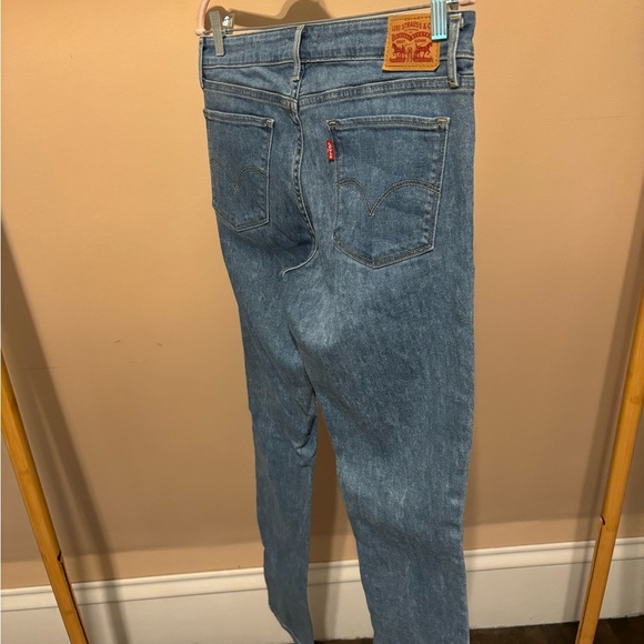 Women’s Levi’s 711 Skinny Jeans - Picture 6 of 6